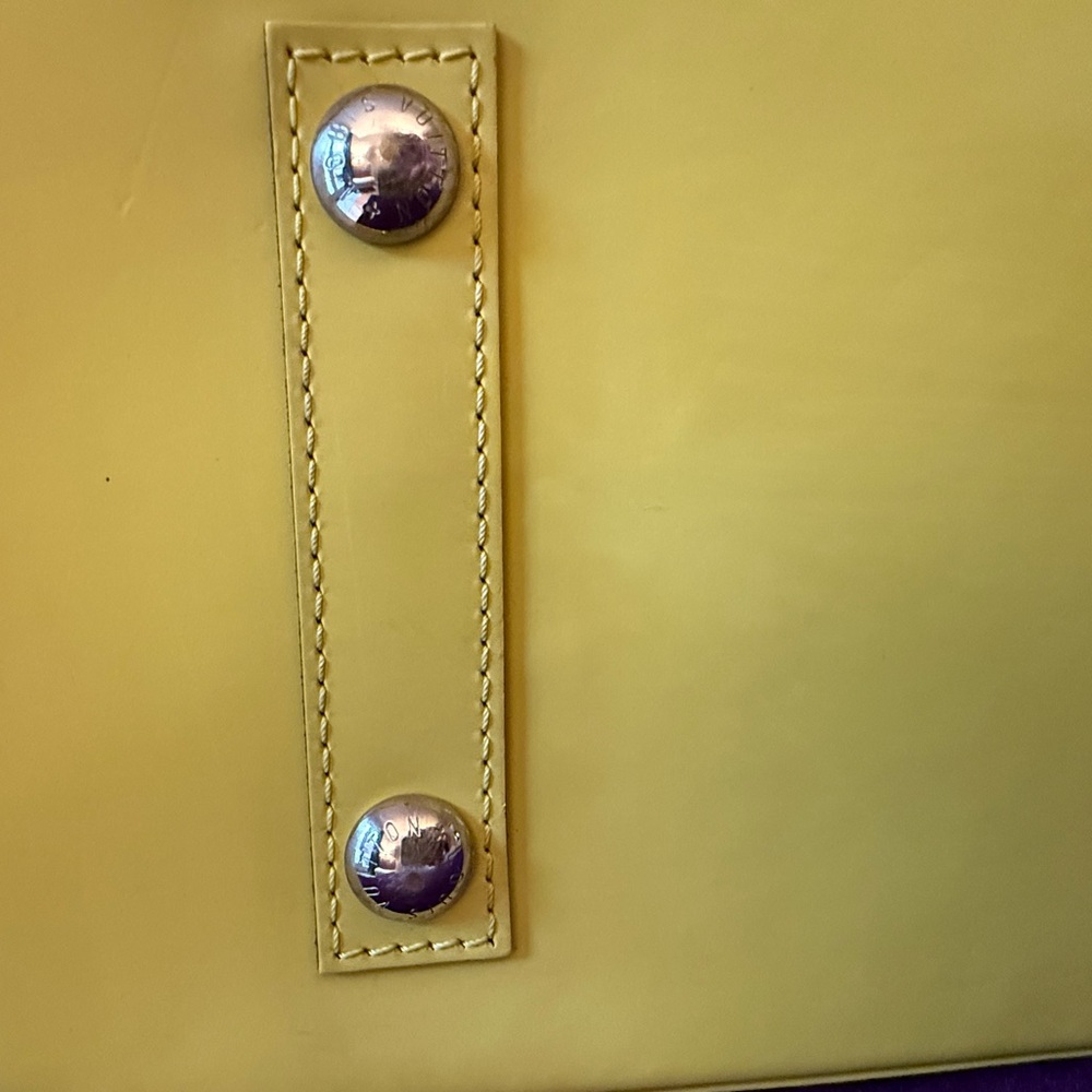 Louis Vuitton Epi Leather Alma PM Citron w/lock keys - Picture 10 of 13